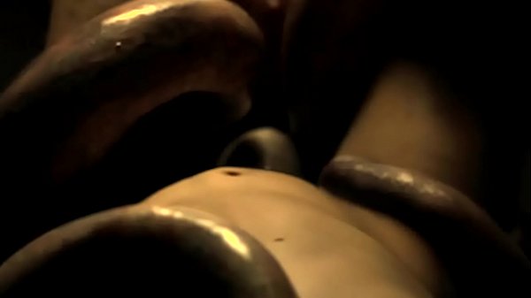 Galaxy Of Terror Worm Scene (8H) Big worm fucked the attractive feminine officer, her abdomen was bulged from inwards with its dick.